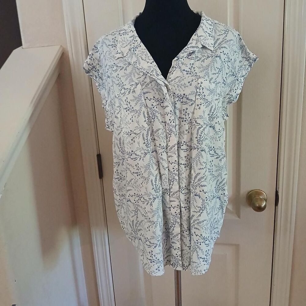 Jachs Girlfriend blue/ white floral button up blouse XL Cottagecore boho coastal